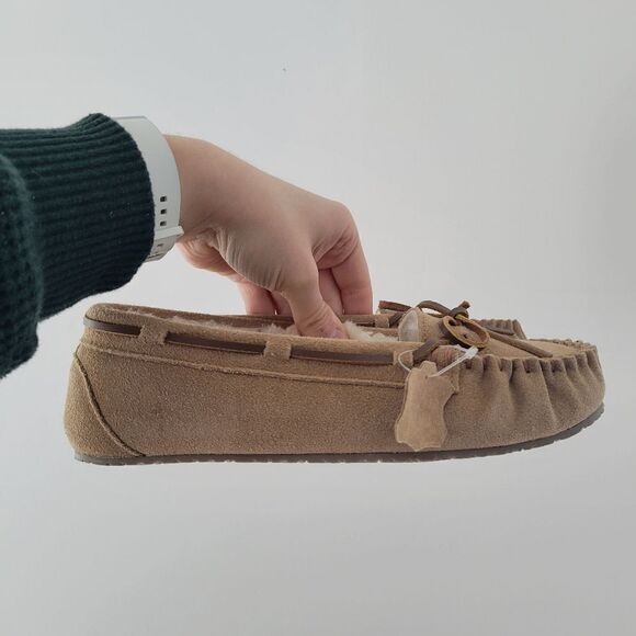 Minnetonka Women's Tan Moccasins Allie Junior Trapper Suede 8m NIB - Picture 4 of 8